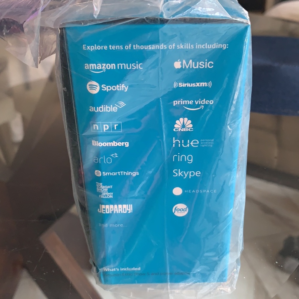 Amazon echo show 5 - Picture 2 of 4